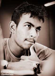 graphic மாரிமுத்து