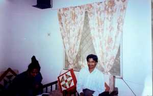 தன் வீட்டில் கோபியுடன் உஷா ராமகிருஷ்ணன்