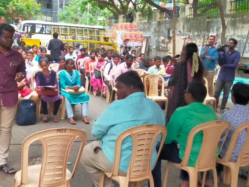 கவிதை: அதிகாரத்தின் கனிவான&nbsp;கவனத்திற்கு